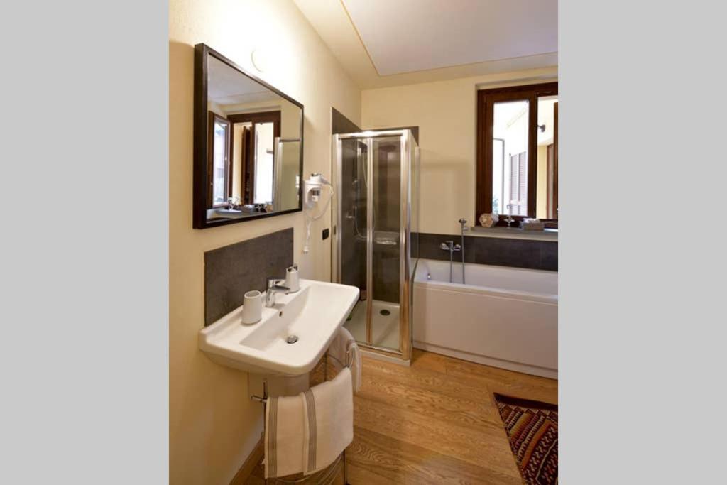 بارما C-Rooms, Residenza Correggio المظهر الخارجي الصورة