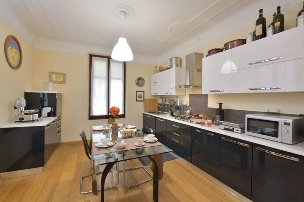 بارما C-Rooms, Residenza Correggio المظهر الخارجي الصورة